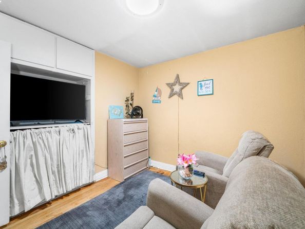 2566 Boren Dr, San Jose CA 95121