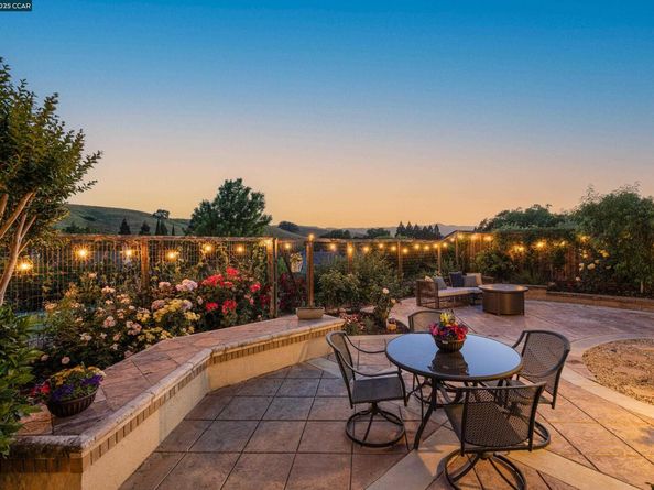 315 Glasgow Circle, Danville CA 94526