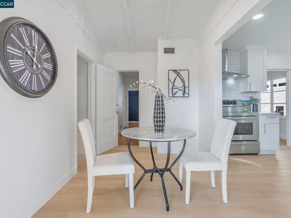 4663 Harbord Dr, Oakland CA 94618