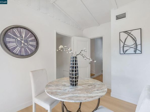 4663 Harbord Dr, Oakland CA 94618