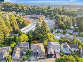 4663 Harbord Dr, Oakland CA 94618