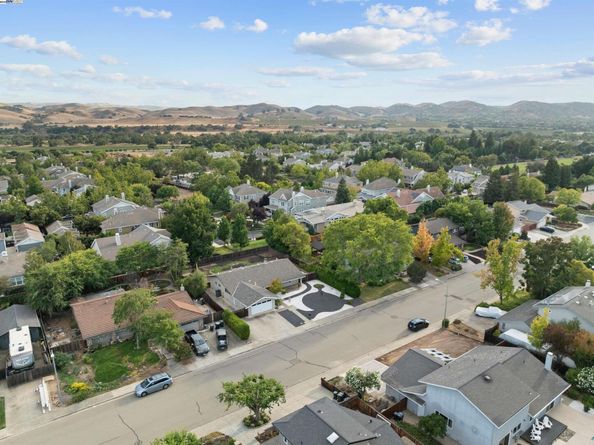 2583 Regent Rd., Livermore CA 94550