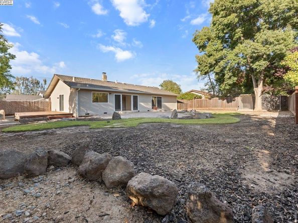 2583 Regent Rd., Livermore CA 94550