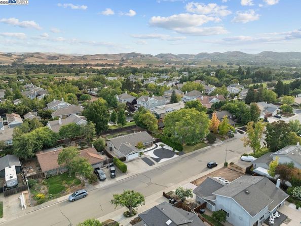 2583 Regent Rd., Livermore CA 94550
