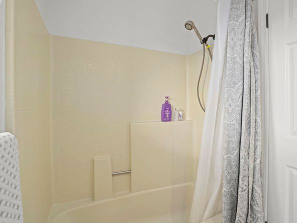 2600 Giant Road 28, San Pablo CA 94806