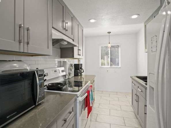 2600 Giant Road 28, San Pablo CA 94806