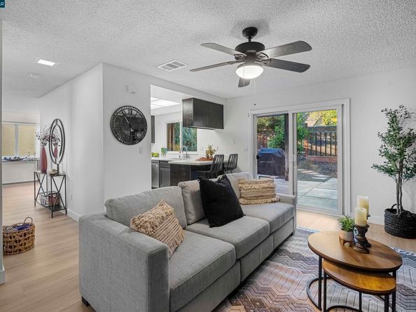 362 Willowcreek Ln, Martinez CA 94553