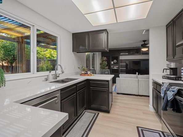 362 Willowcreek Ln, Martinez CA 94553