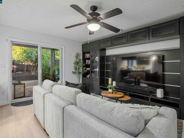 362 Willowcreek Ln, Martinez CA 94553