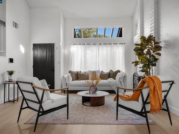 362 Willowcreek Ln, Martinez CA 94553