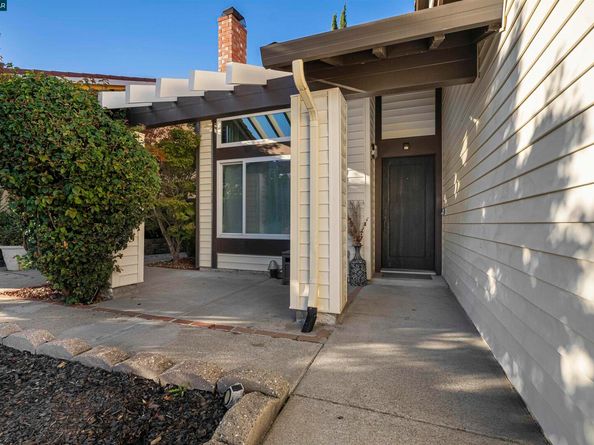 362 Willowcreek Ln, Martinez CA 94553