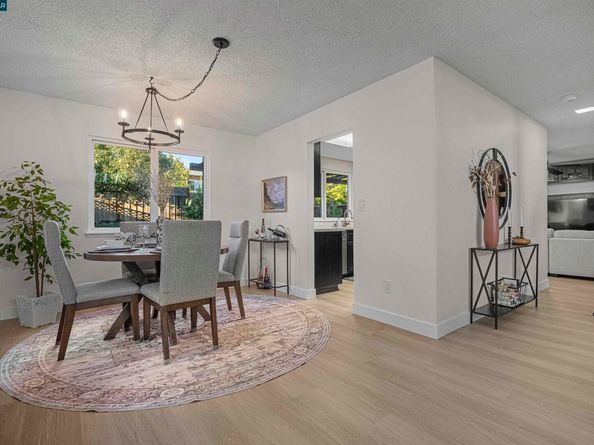 362 Willowcreek Ln, Martinez CA 94553