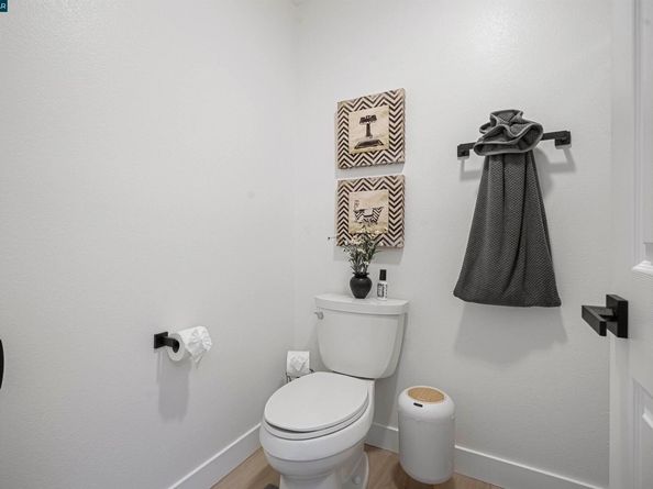 362 Willowcreek Ln, Martinez CA 94553