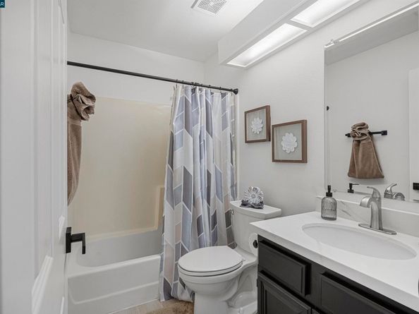 362 Willowcreek Ln, Martinez CA 94553