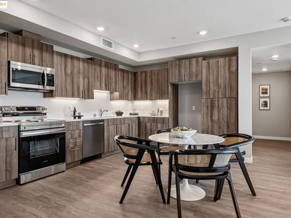 2400 Adeline ST 404, Oakland CA 94607