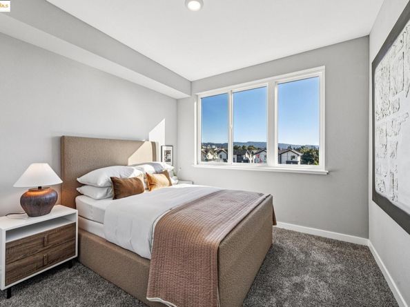 2400 Adeline ST 404, Oakland CA 94607