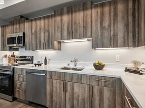 2400 Adeline ST 404, Oakland CA 94607