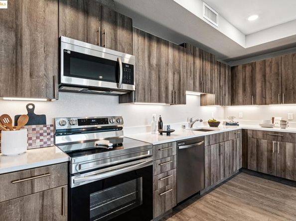 2400 Adeline ST 404, Oakland CA 94607