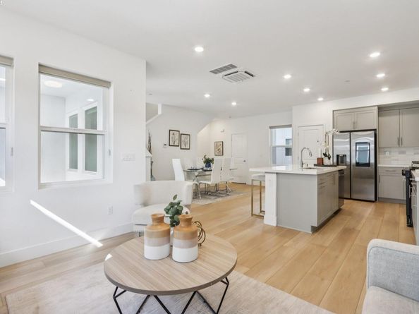 5420 Central Parkway B, Dublin CA 94568