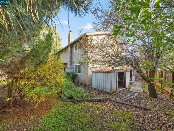 1340 Greenway Dr, Richmond CA 94803