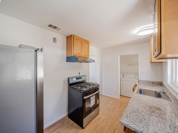 2056 Elm St, Livermore CA 94551