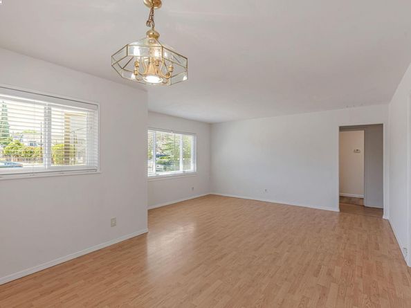 2056 Elm St, Livermore CA 94551