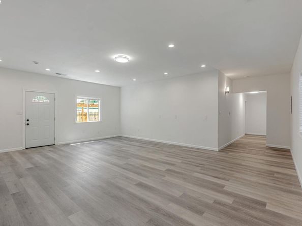 2056 Elm St, Livermore CA 94551