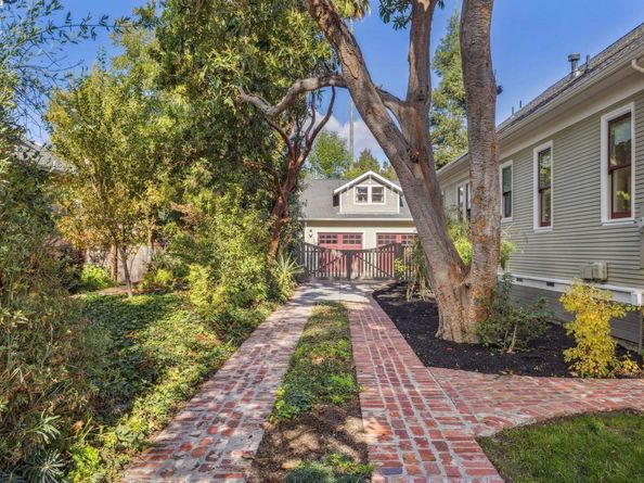 653 Saint Mary St, Pleasanton CA 94566