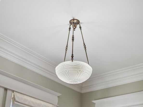 653 Saint Mary St, Pleasanton CA 94566