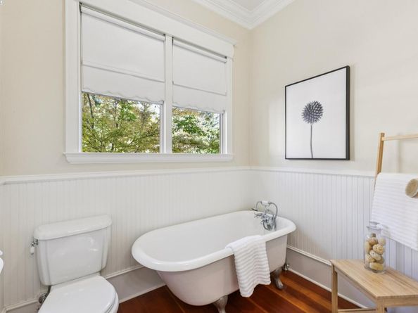 653 Saint Mary St, Pleasanton CA 94566