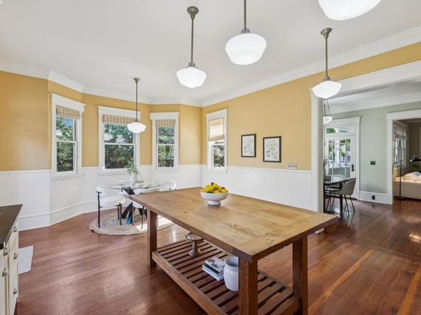 653 Saint Mary St, Pleasanton CA 94566