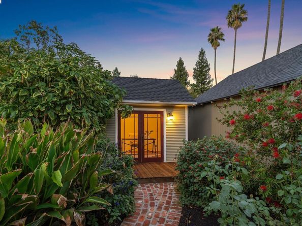 653 Saint Mary St, Pleasanton CA 94566