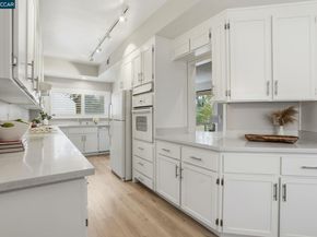 1221 Avenida Sevilla 1B, Walnut Creek CA 94595