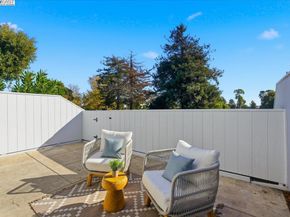 1088 Azalea Ct, Hayward CA 94541