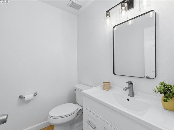 1088 Azalea Ct, Hayward CA 94541