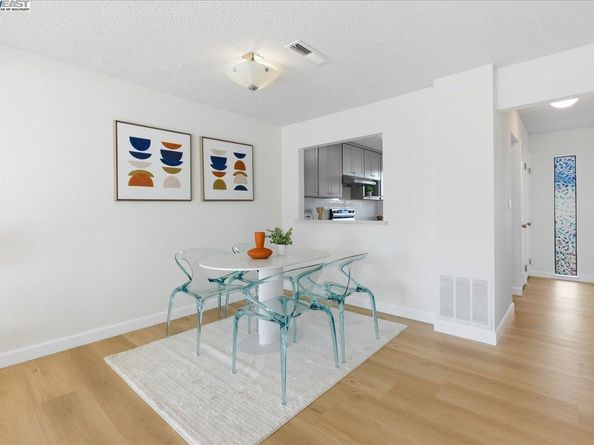 1088 Azalea Ct, Hayward CA 94541