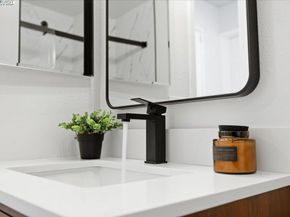 1088 Azalea Ct, Hayward CA 94541