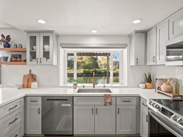 179 Oyster Pond Rd, Alameda CA 94502