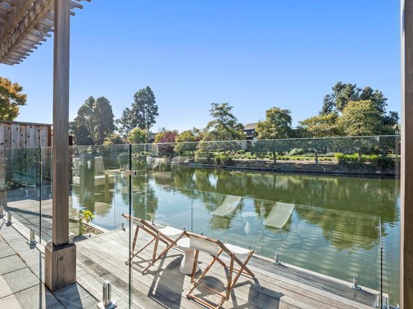 179 Oyster Pond Rd, Alameda CA 94502