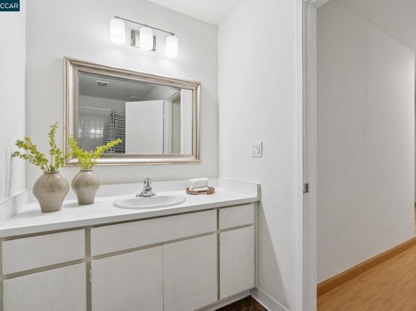 500 Vernon 102, Oakland CA 94610