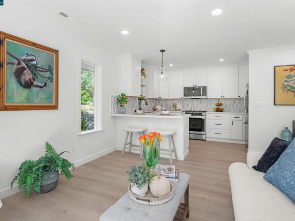 2933 Ptarmigan Dr 3, Walnut Creek CA 94595