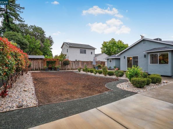 1015 Pleasant Valley Dr, Pleasant Hill CA 94523