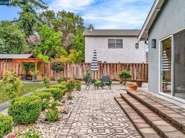 1015 Pleasant Valley Dr, Pleasant Hill CA 94523