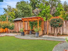 1015 Pleasant Valley Dr, Pleasant Hill CA 94523