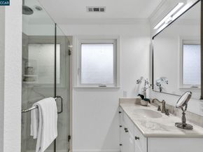 1015 Pleasant Valley Dr, Pleasant Hill CA 94523
