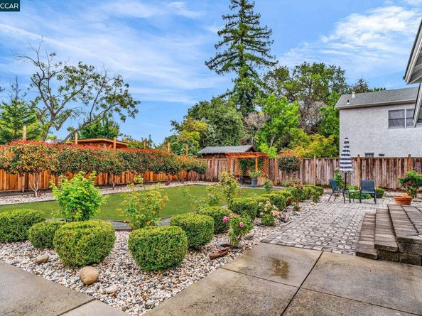 1015 Pleasant Valley Dr, Pleasant Hill CA 94523