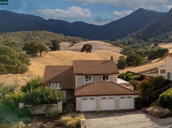 308 Mountaire Pkwy, Clayton CA 94517