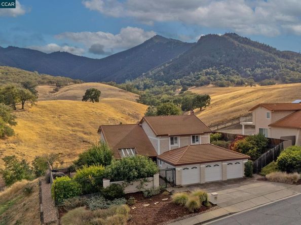 308 Mountaire Pkwy, Clayton CA 94517