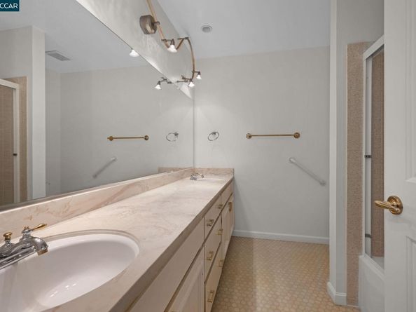 308 Mountaire Pkwy, Clayton CA 94517