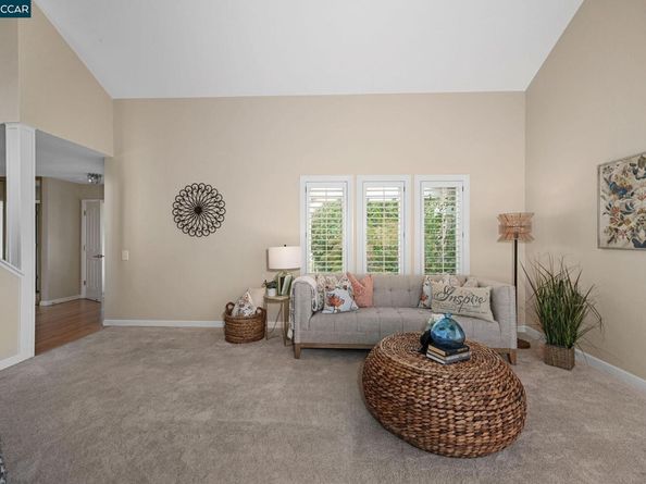 308 Mountaire Pkwy, Clayton CA 94517